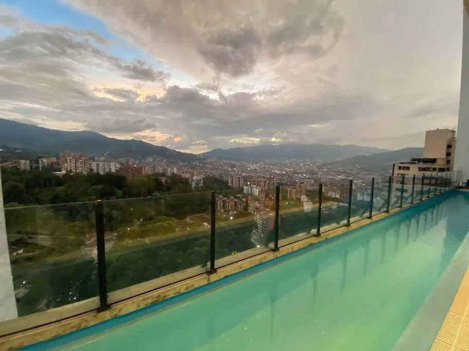 Penthouse Luxurytravelhome Poblado Medellin